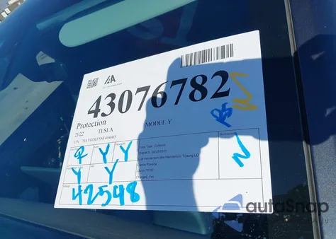 2022 Tesla Model Y Performance Dual Motor All-Wheel Drive z USA, uszkodzony, nr VIN 7SAYGDEF5NF404605